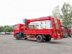 How to Choose the Right Blue Card Trailer Crane