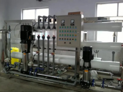 What is the function of the high and low-pressure switches on a 10-ton bipolar reverse osmosis equipment?