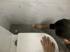 How to locate the leak source when water leaks from the bathroom to the floor below?