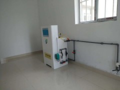 二氧化氯投加器