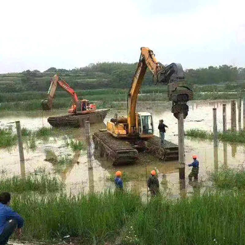 河道清淤水陆挖掘机出租 水上挖机租赁费用
