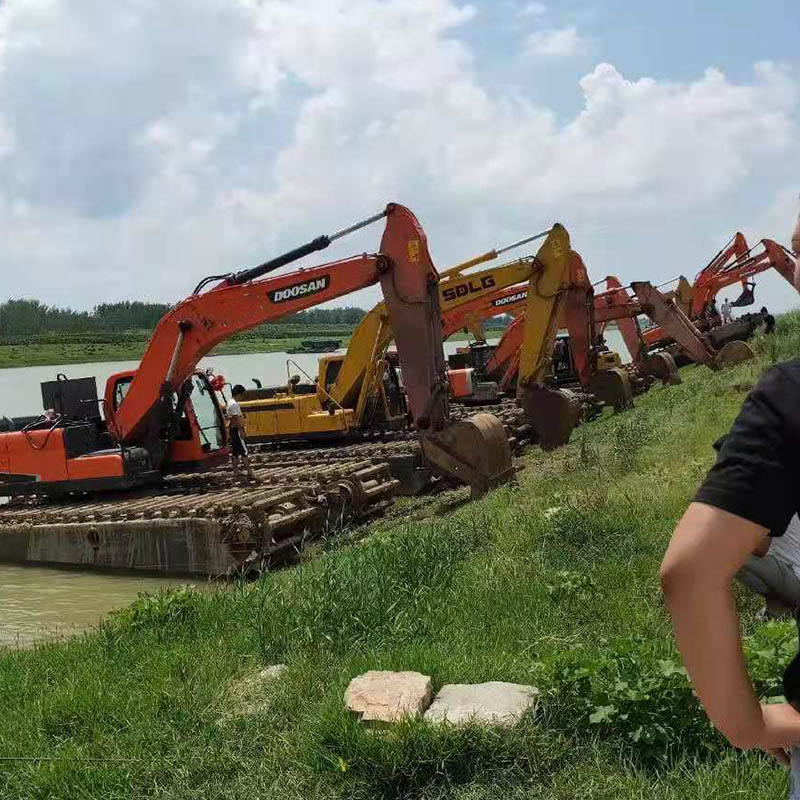 全国水上两栖挖掘机河道清淤施工队 附近水上两栖挖掘机租赁公司