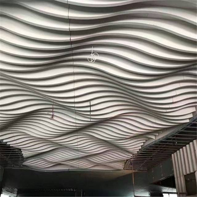铝合金板冲孔铝单板装饰-2.0厚弧形木纹铝单板吊顶