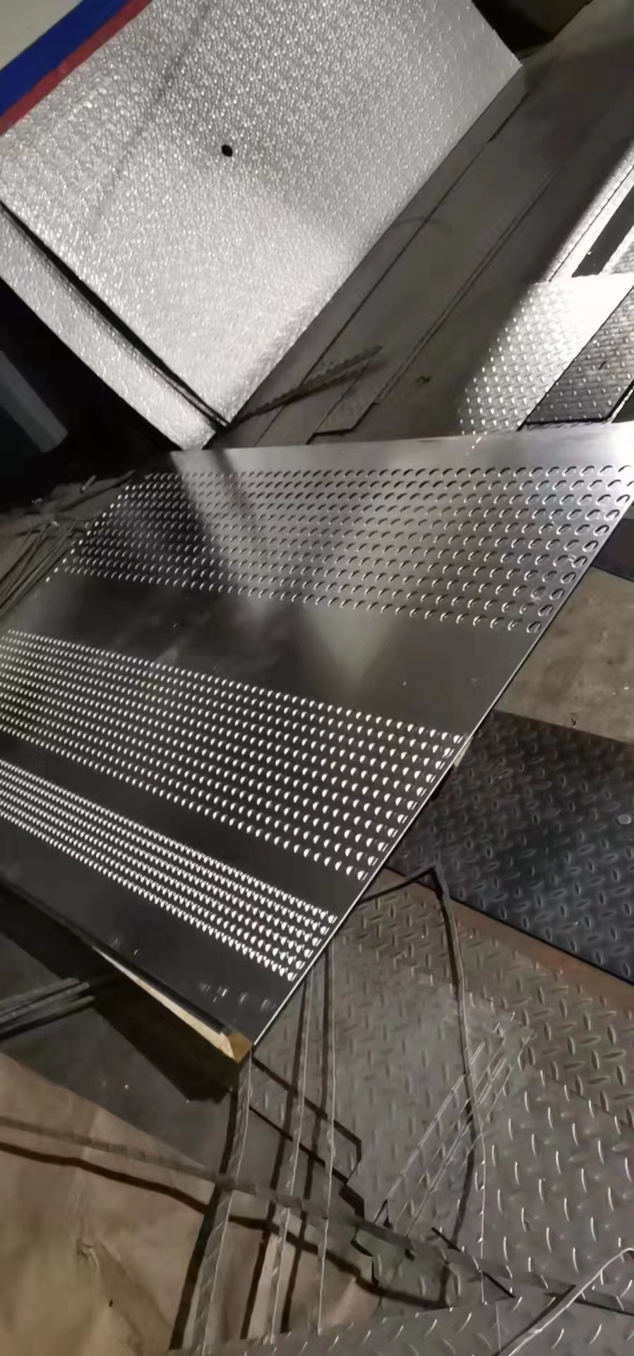 静安区专业批发铝板不锈钢板冲孔 铝板剪板折边加工厂