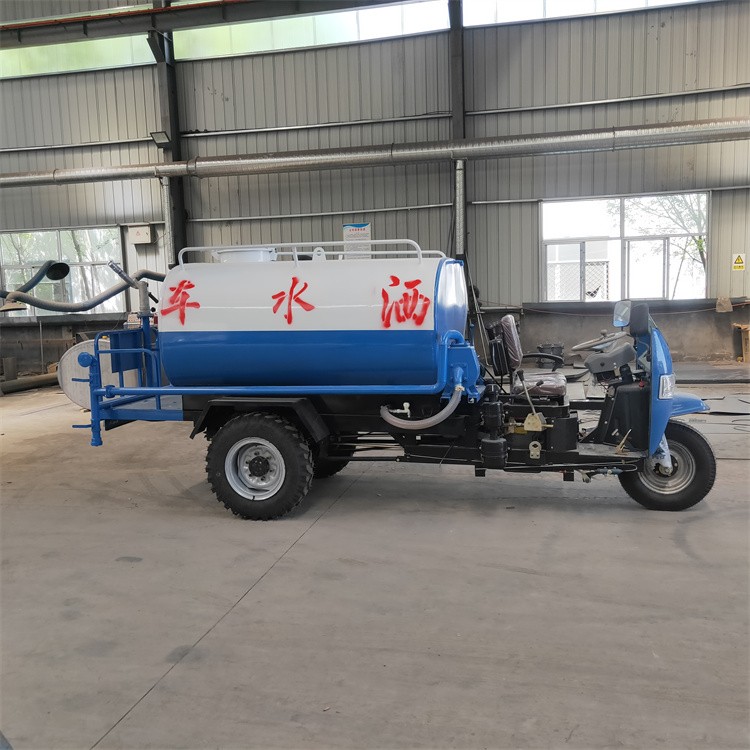 Mist cannon three-wheeled water t