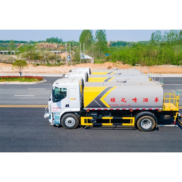 14吨重汽洒水车