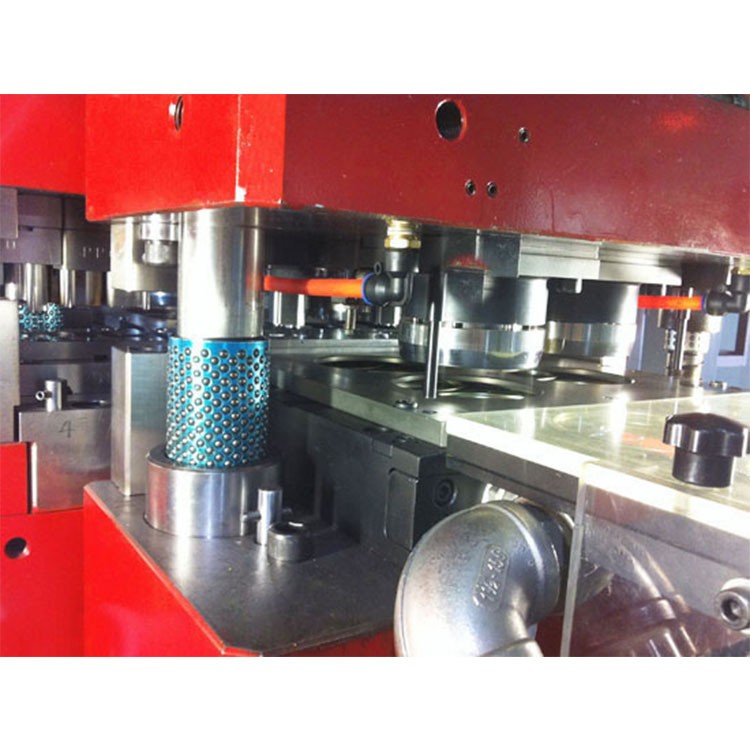 易拉罐自动化设备