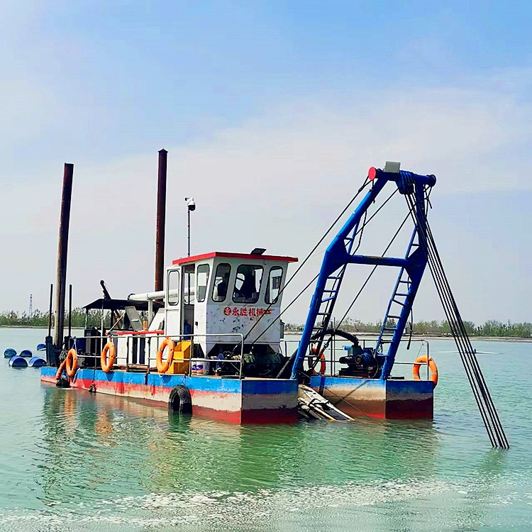 Tailings dredger