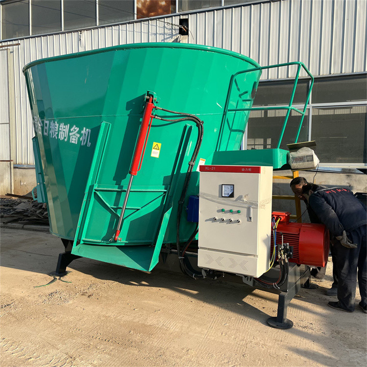 Thickened steel plate feed mixer, twin-axle horizontal large capacity grass mixer, Runhua