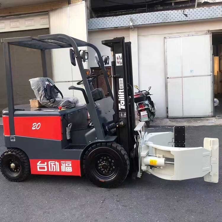 Supplying special forklift accessories such as soft pack clamps, paper roll clamps, and tipper forks in Zibo and Binzhou.