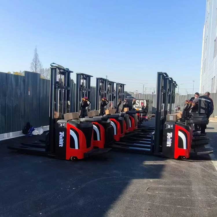 Supplying 1.5-ton and 2-ton electric forklifts, electric trolleys, and small forklifts in Zibo and Binzhou.