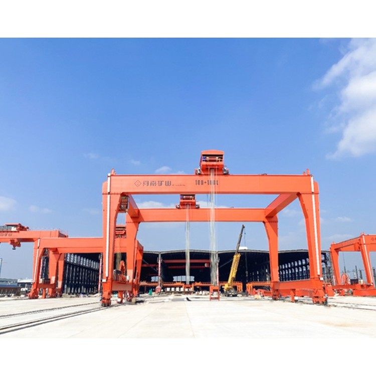 多功能桥梁门式起重机