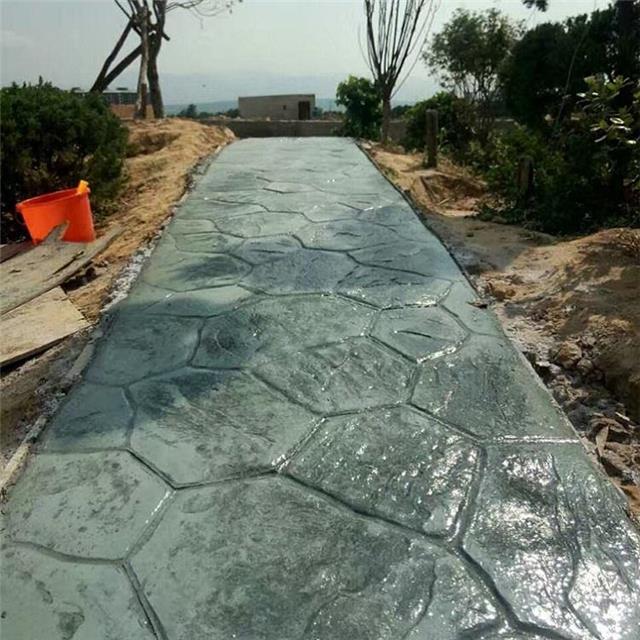 池州新农村现浇仿石地面 透水混凝土步道专业技术提供 现场教学指导