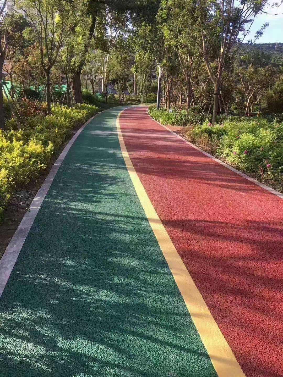 彩色透水混凝土路面新型环保材料 大孔隙透水砼全面推广使用