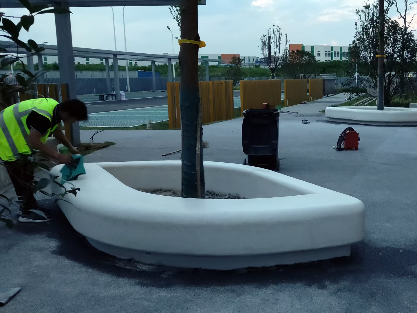 韶关真石丽泰科石材料批发价格 园林景观艺术UHPC混凝土斜面树池制作