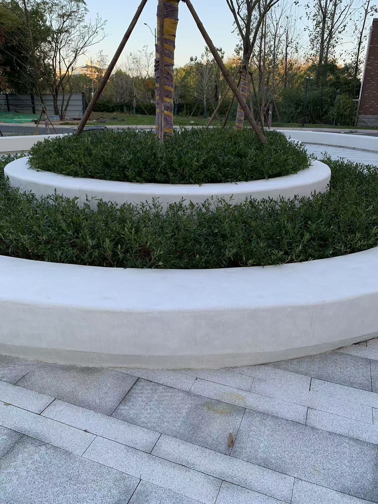 景观艺术UHPC高性能混凝土坐凳产品造价  真石丽泰科石产品定制厂家