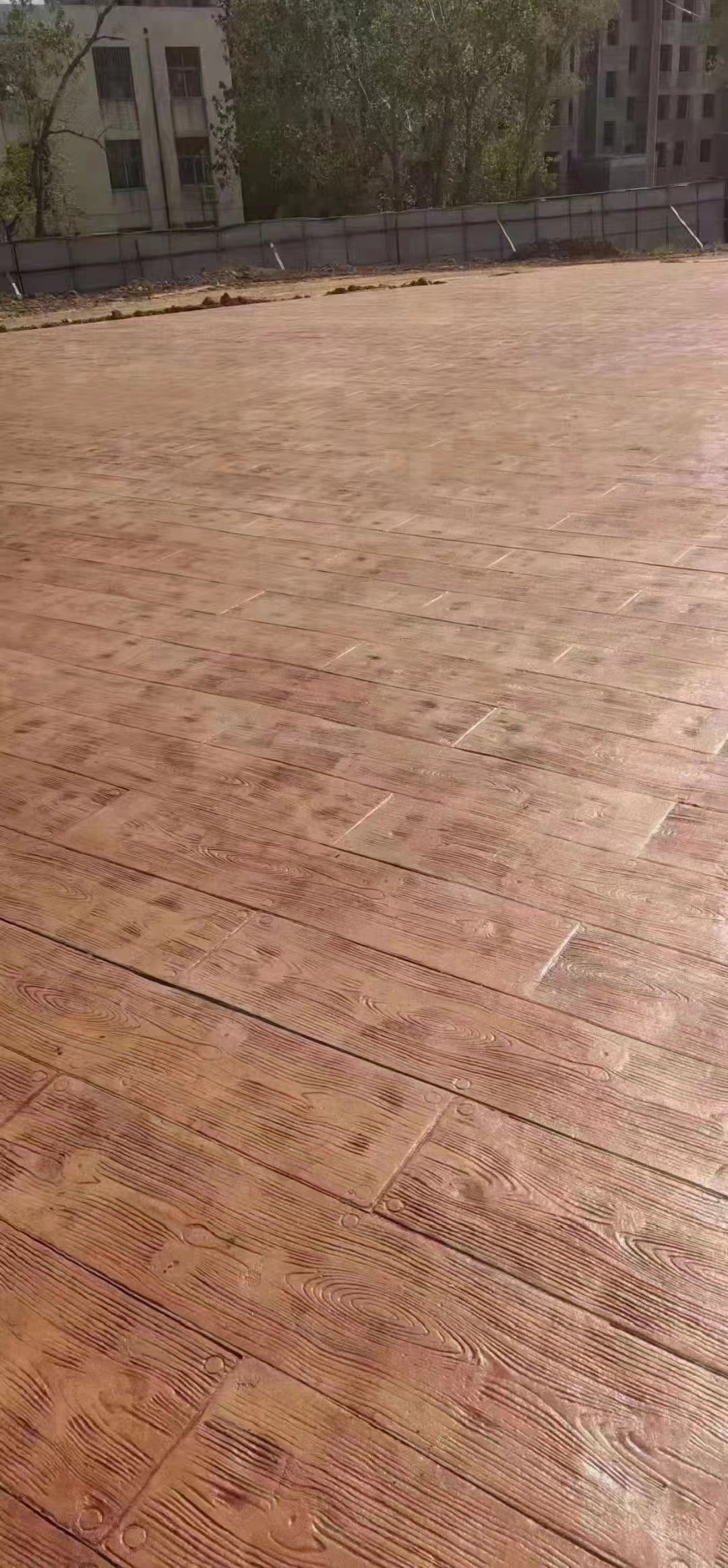 彩色现浇混凝土压花地坪 市政工程仿石砖压模道路工艺流程图