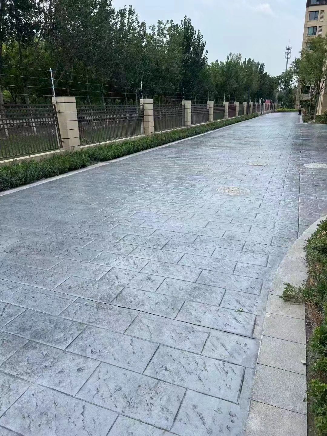 水泥扇形压花路面 仿石纹理艺术地坪装饰艺术景观地坪材料优惠供应