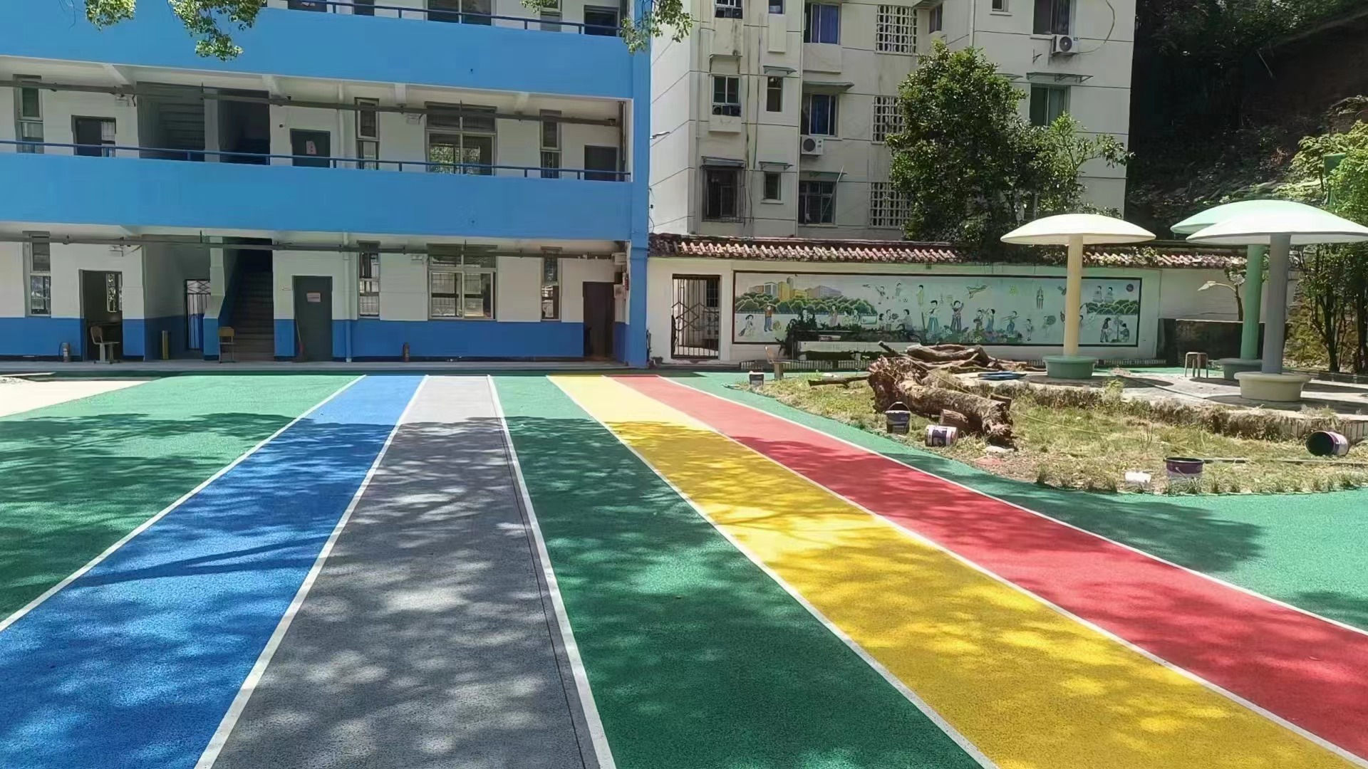 真石丽透水混凝土地坪高效增强剂 彩色路面罩面漆全国供货方式