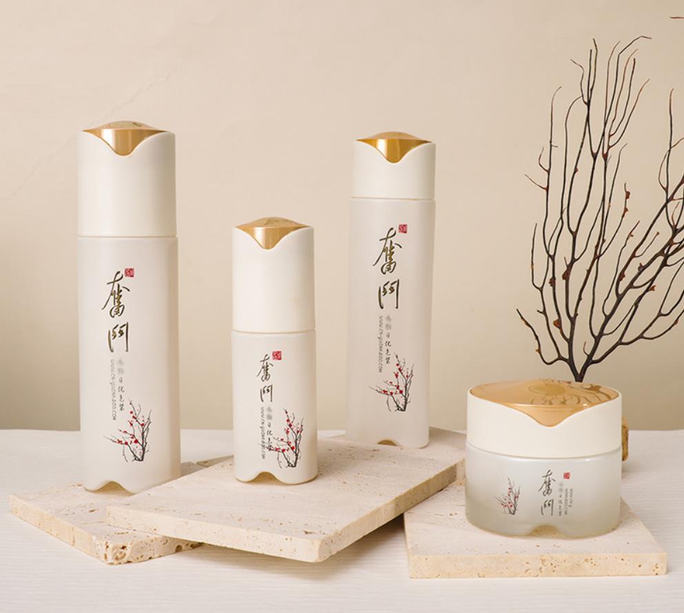 化妆品包装瓶丝印烫金厂