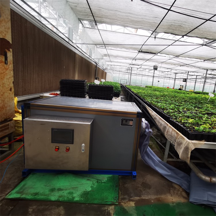 Heating for seedling cultivation in a solar greenhouse to maintain a constant temperature of 20 degrees Celsius, covering 1500 square meters, consumes 300 degrees of electricity per night (Yinchuan).