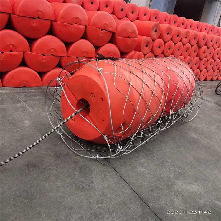 Buoyed Silt Barrier, Floating Bucket