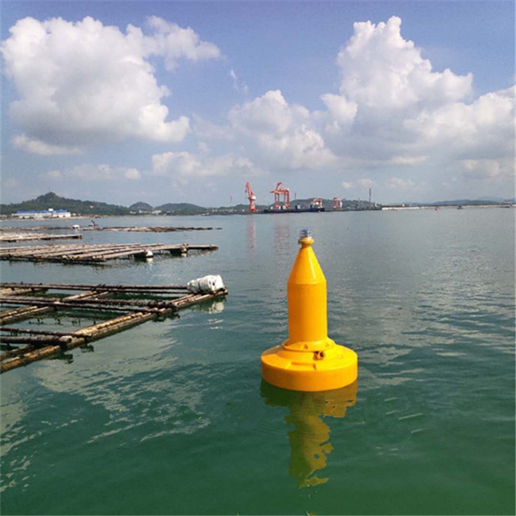 Inland navigation channel buoy