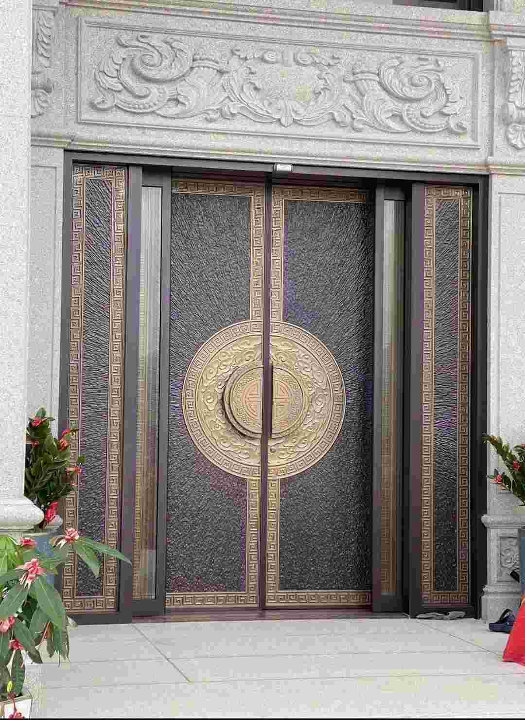 北京鸿翔门业有限公司:木质防火门，物业单元门、老单元门厂家