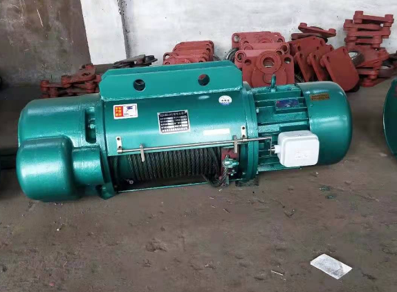 山东齐重重工机械有限公司：单双梁起重机、抓斗龙门吊厂家