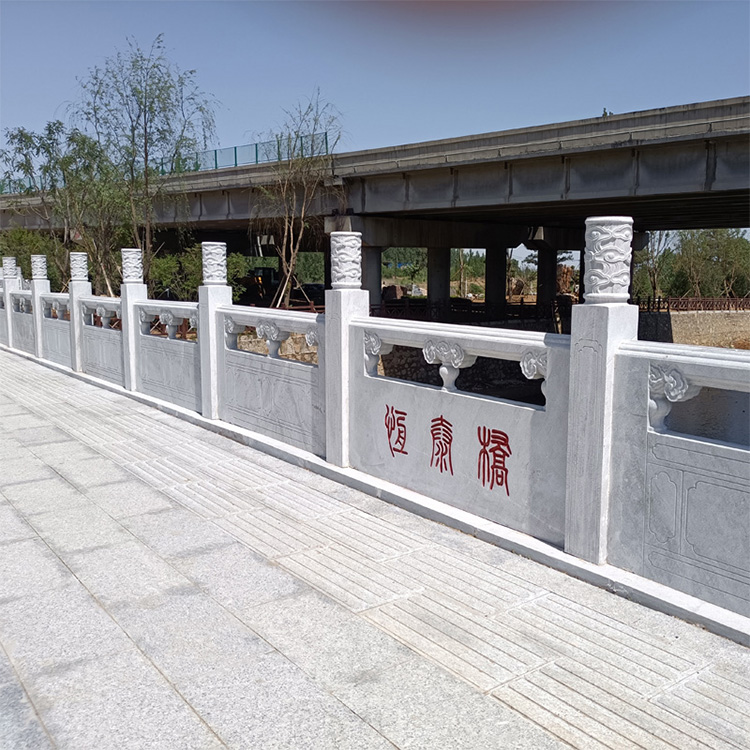 曲阳县聚隆园林雕塑有限公司：河道石护栏、河堤石栏杆厂家