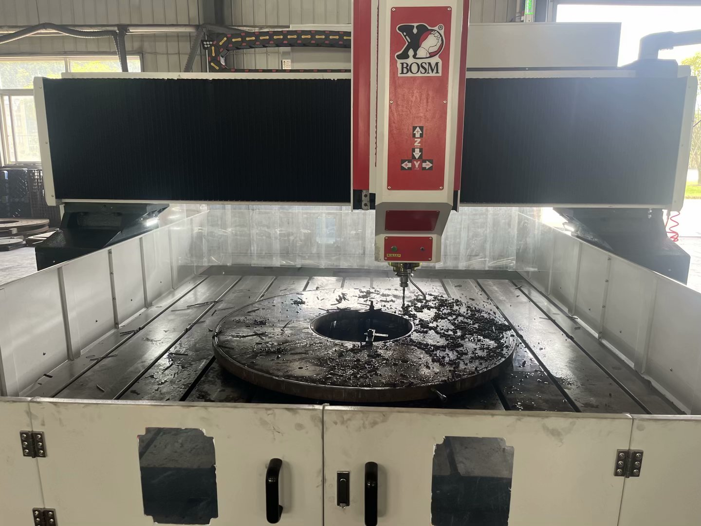 济南章力机械有限公司：数控多孔钻床、龙门数控钻铣床厂家