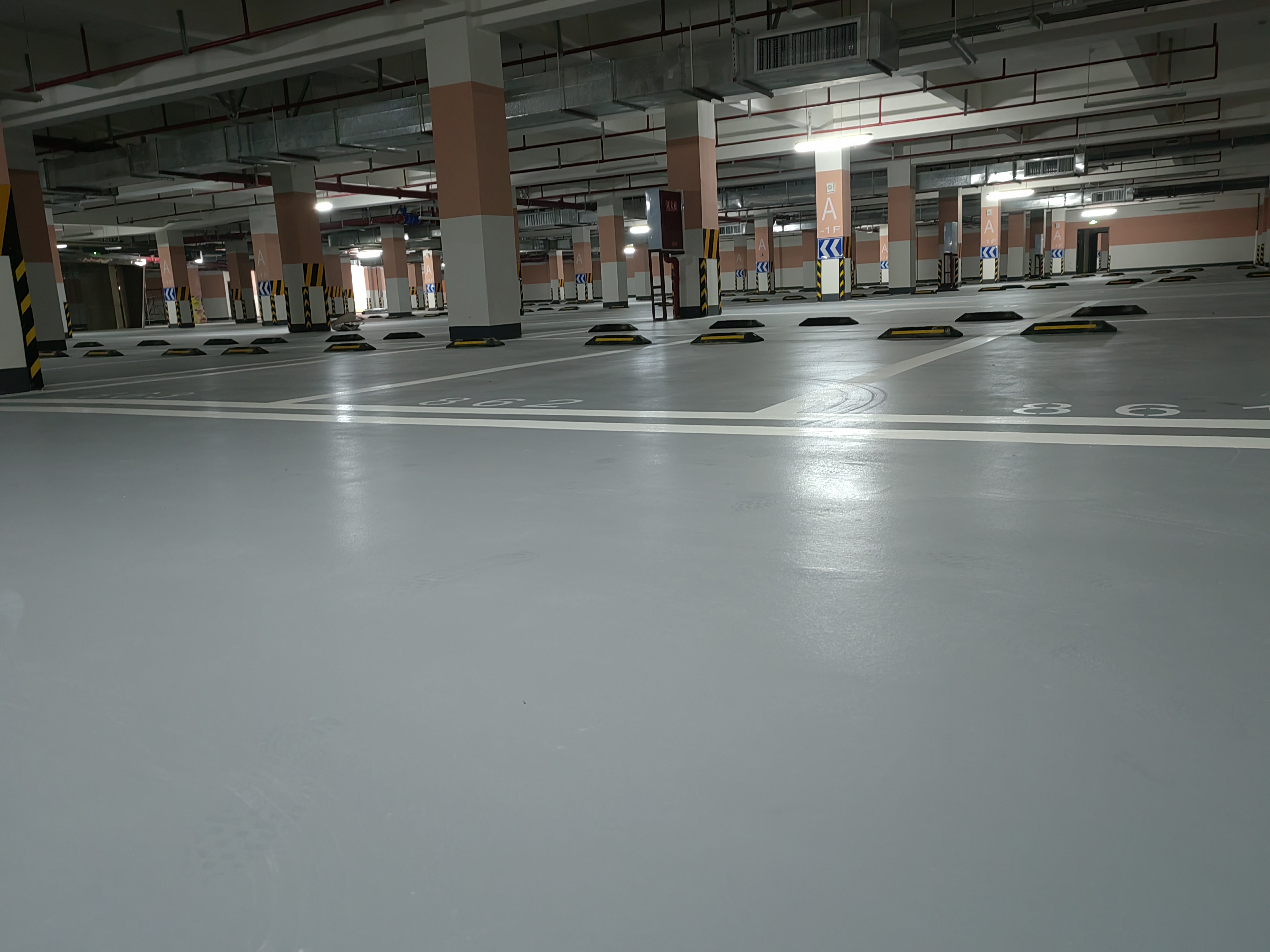 车间环氧耐磨地坪应用