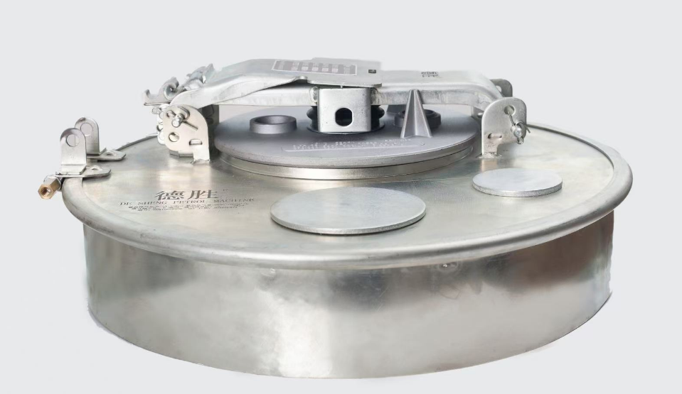 徐州德胜石油机械有限公司：油气回收调节阀、买油罐车人孔盖厂家