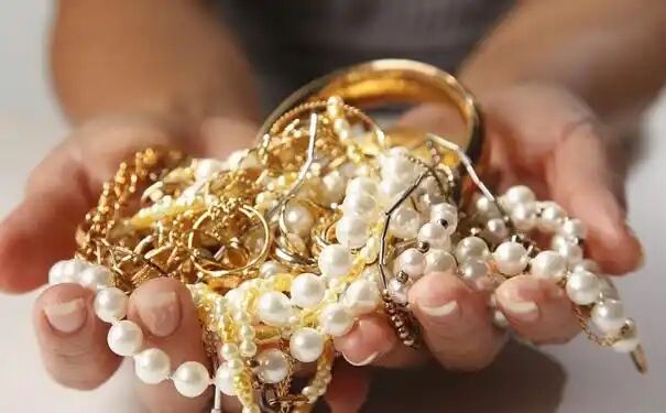 北京名品皇家商贸中心：专业的银元回收服务商