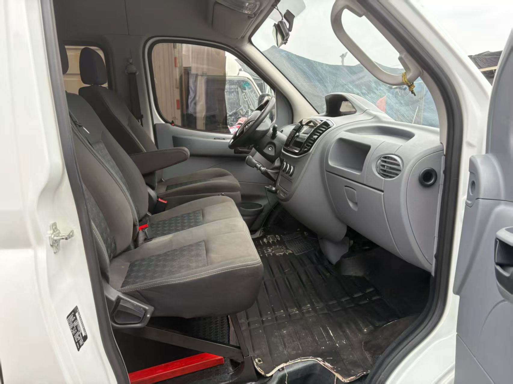 北京乔两乔二手车服务场景