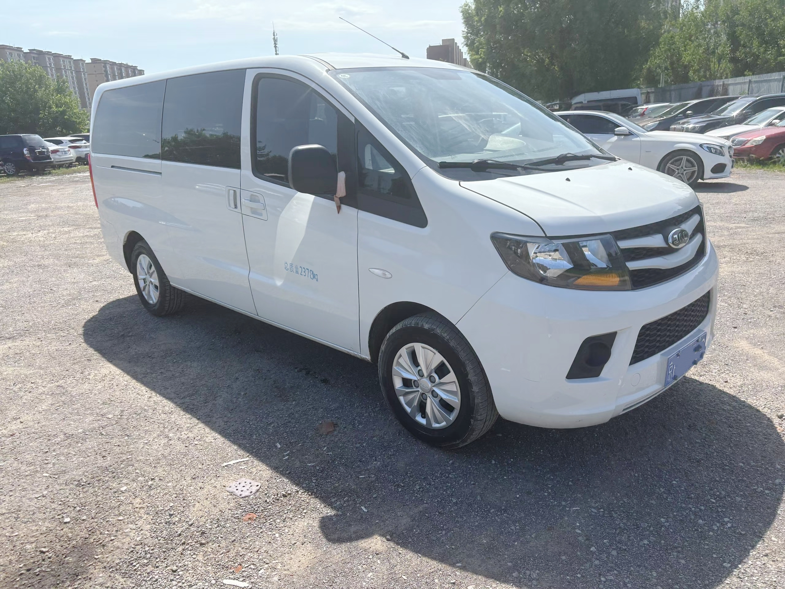 乔两乔二手车服务场景