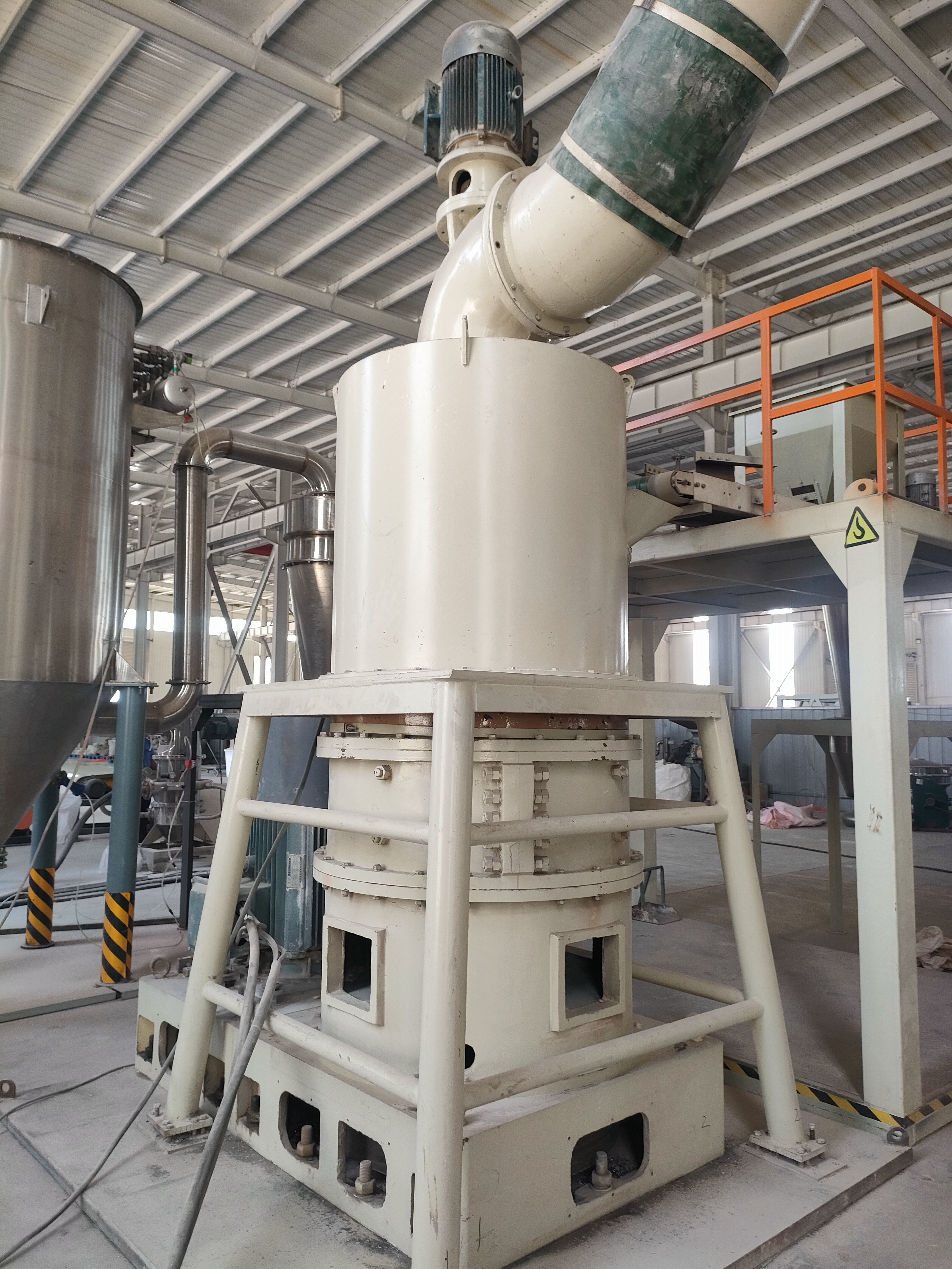 超细辊压磨设备