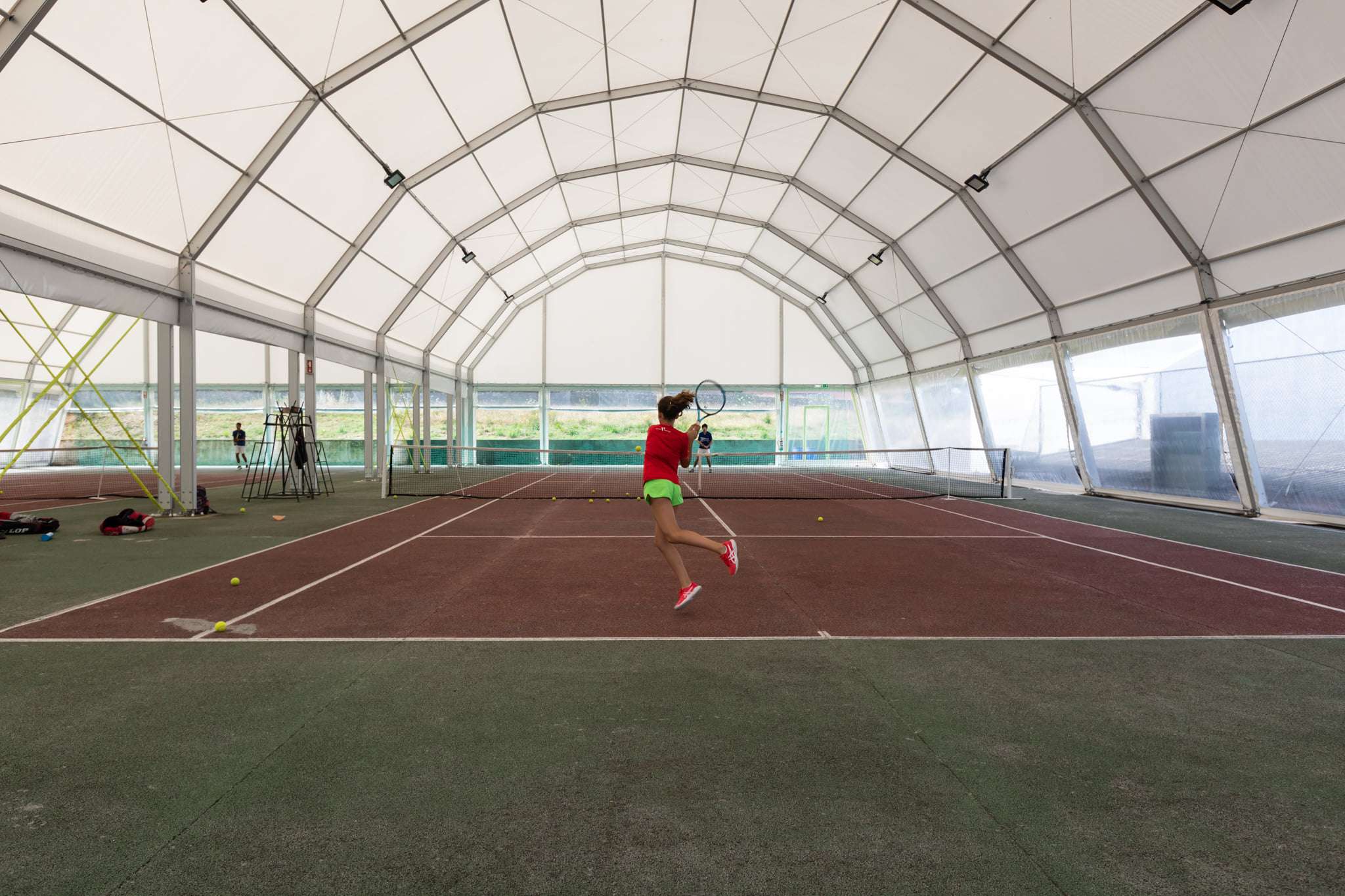 环宇足球馆篷房：专业、高效、优质的选择