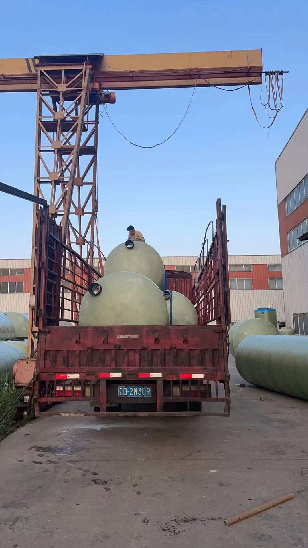 化粪池玻璃钢化，解决污水处理的新选择