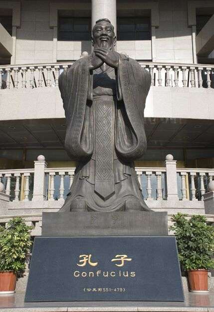 铸铜雕塑的独特魅力与应用场景