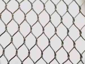 2025年10月河北聚隆丝网制品有限公司全景解析：不锈钢绳网制造、加工及定做服务深度分析