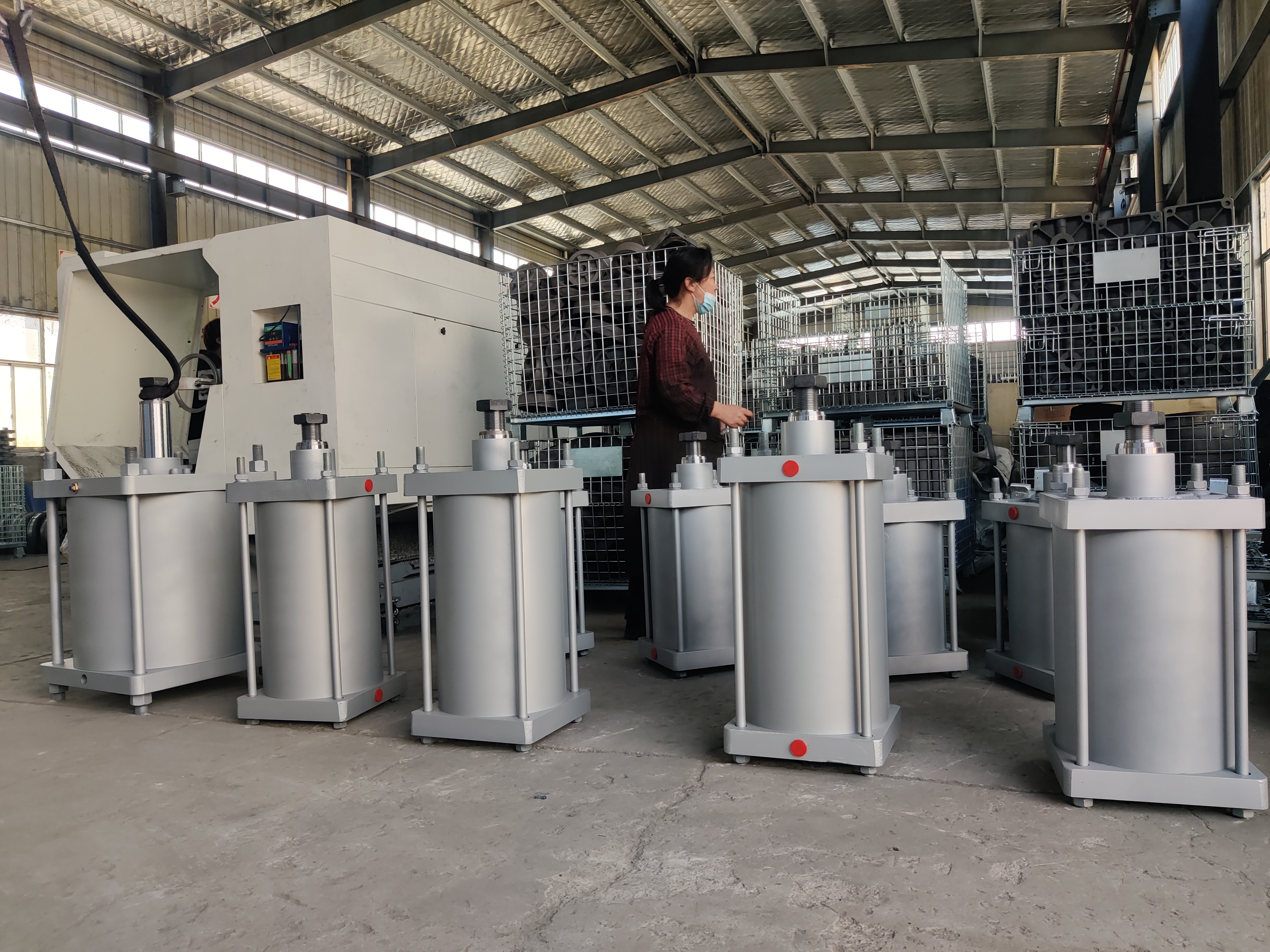 河南开龙气动液压有限公司生产车间