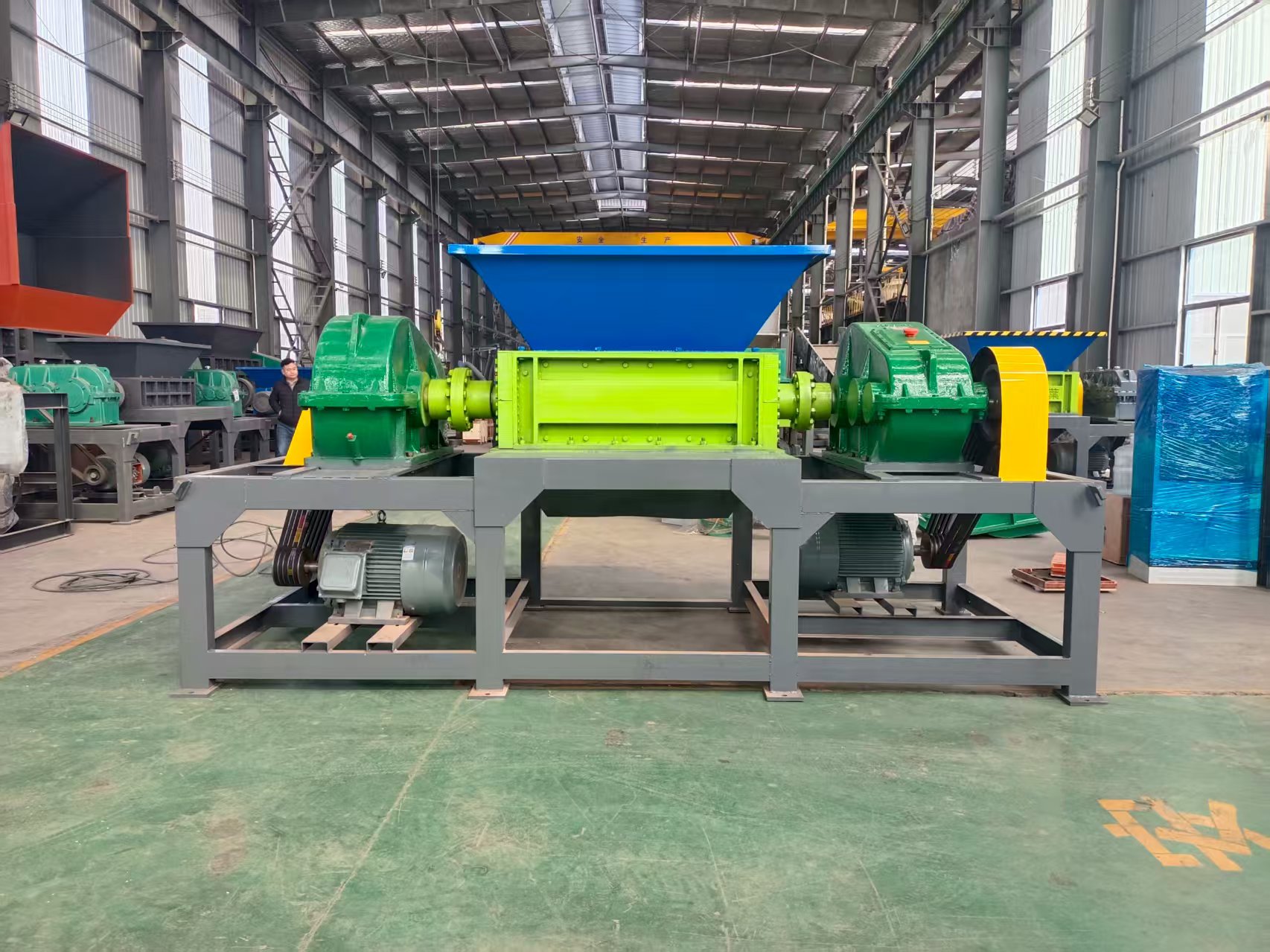 河南天镜环保撕碎机产品