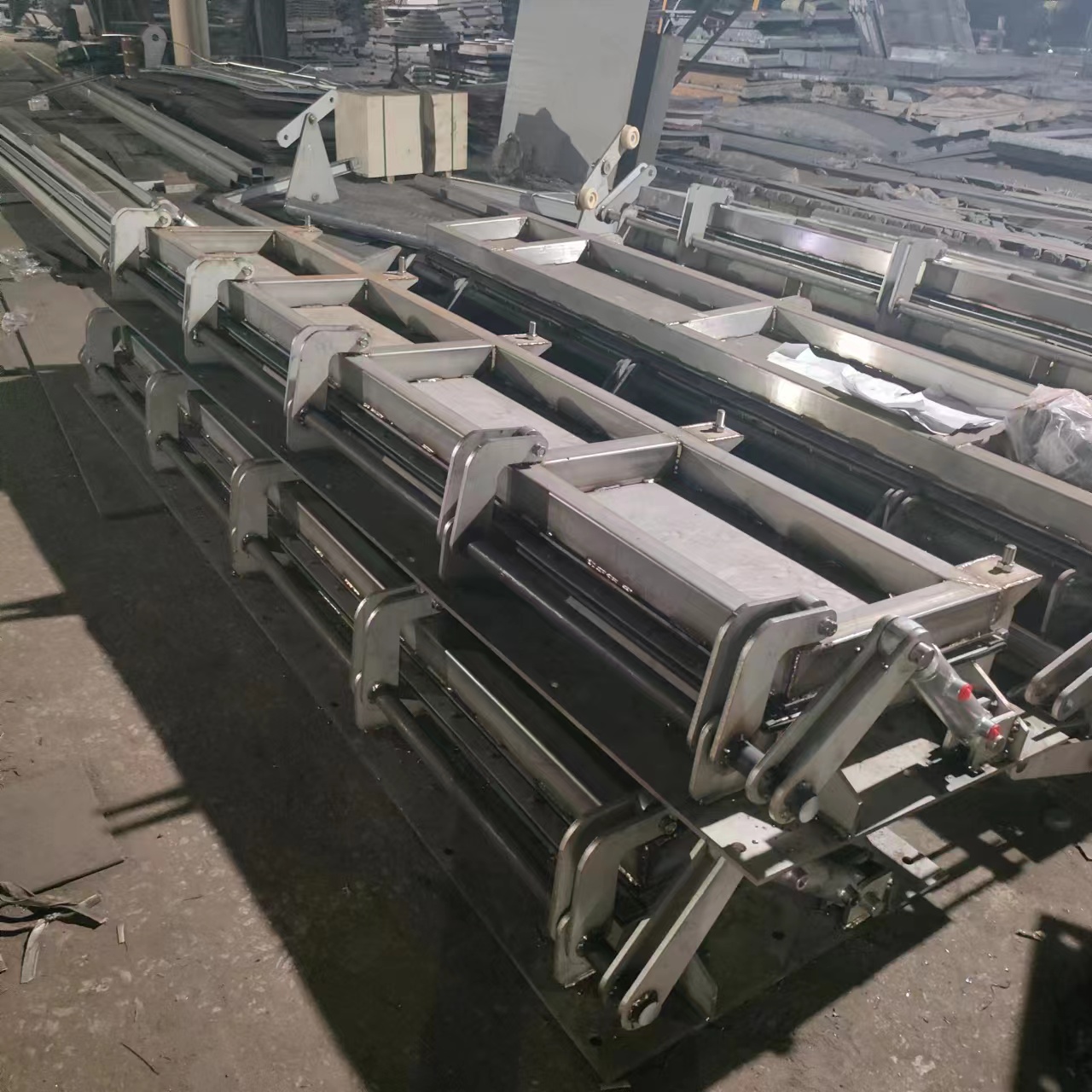 河北尚洲水工机械有限公司拍门产品实物展示