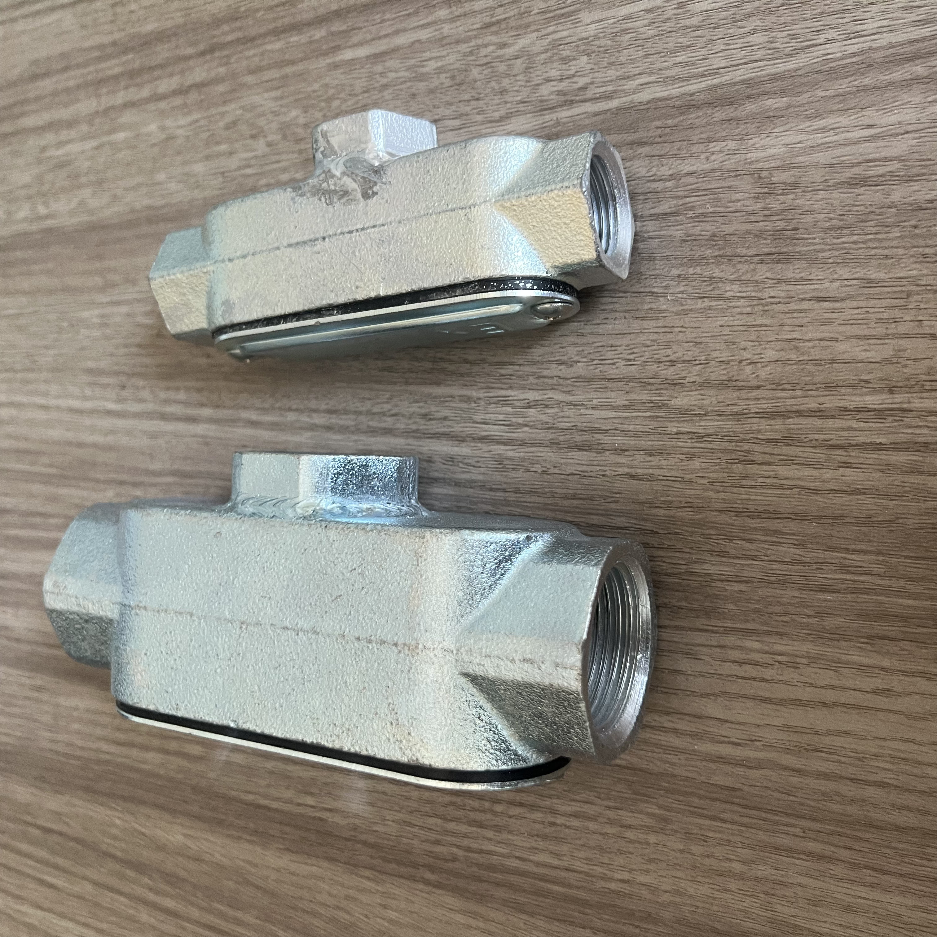 河北州首防爆电器生产场景