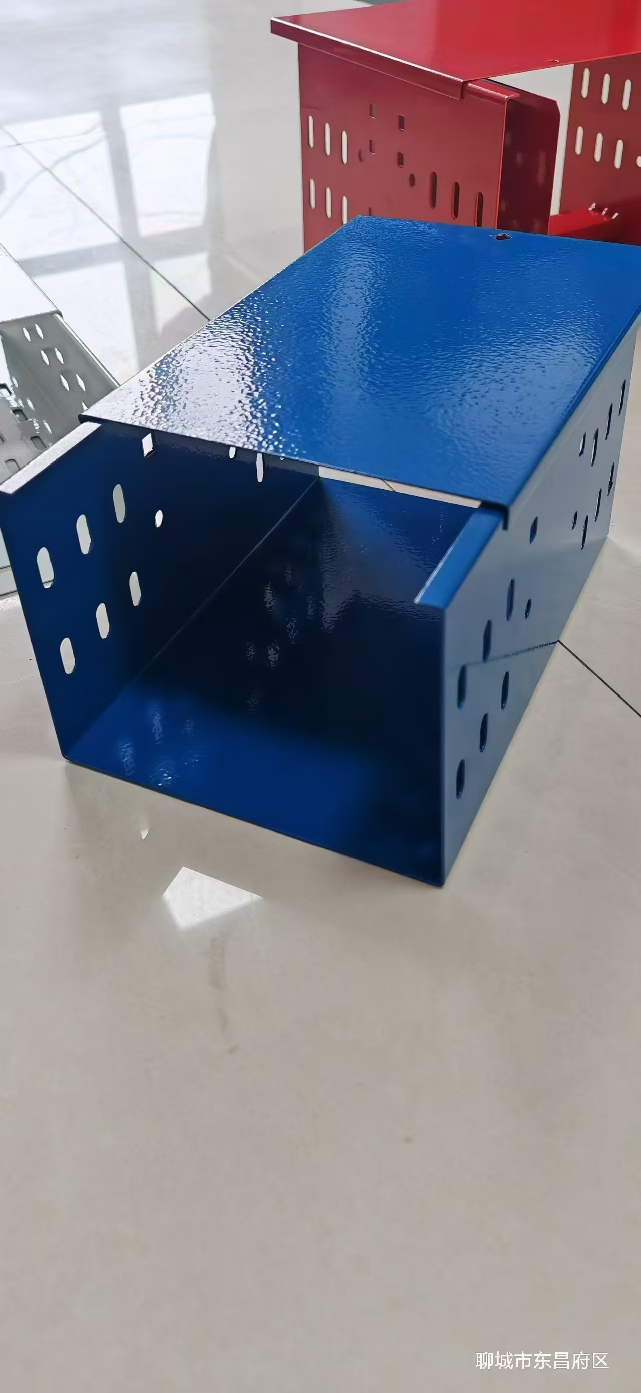 山东荣发电气设备生产车间