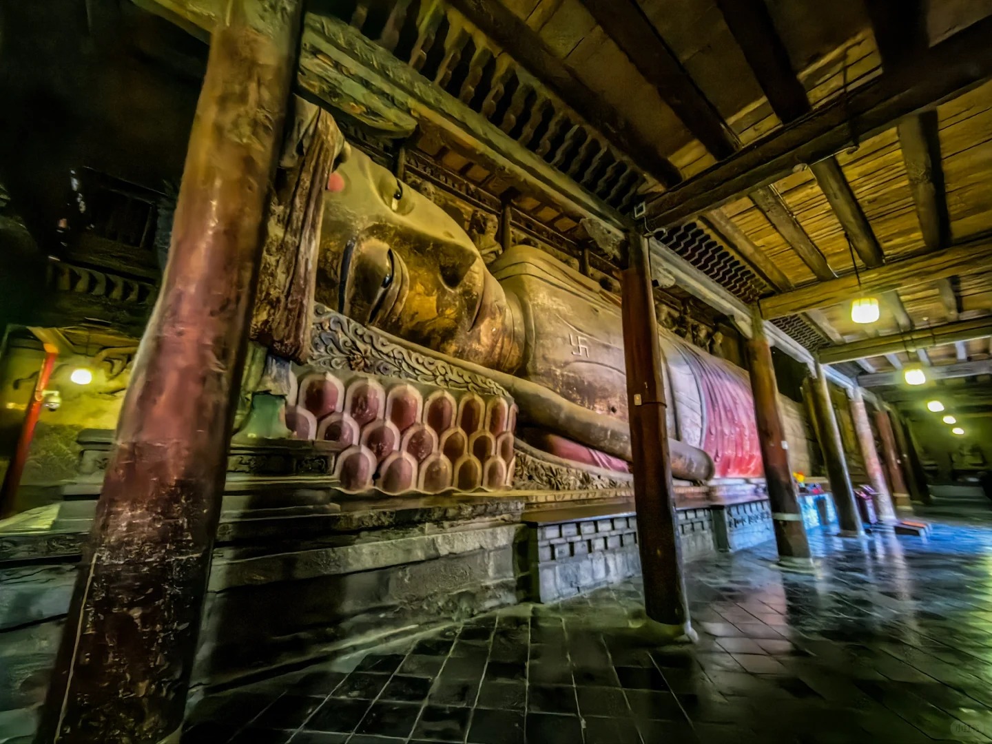 沙漠旅游活动场景图