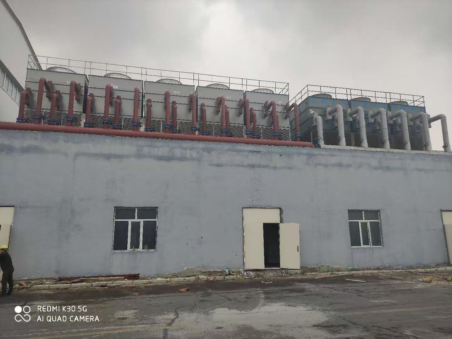 科巨机械工业冷却塔生产场景