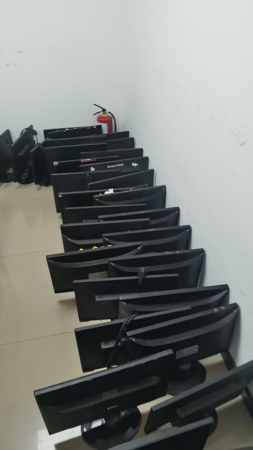 重庆鹏博废旧物资回收现场图