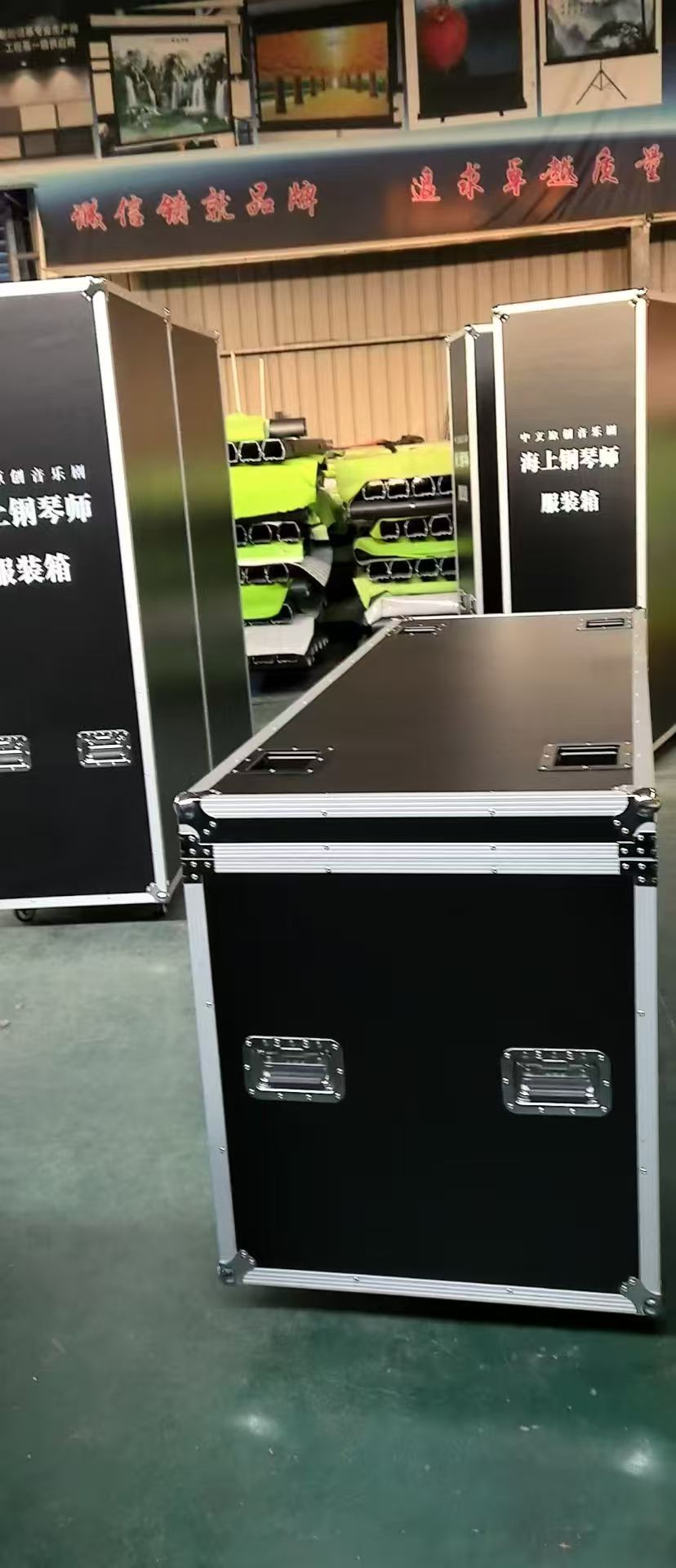 礼堂巨幕安装案例